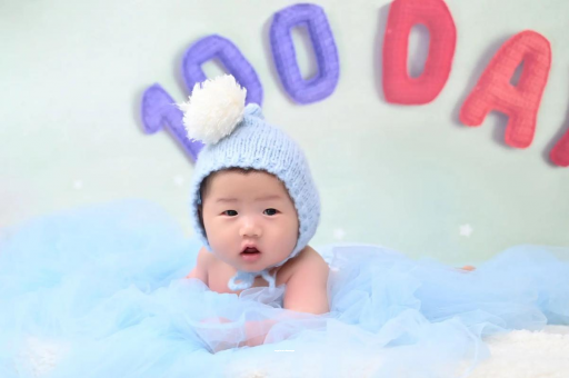 漳浦宝宝尿少尿黄怎么回事